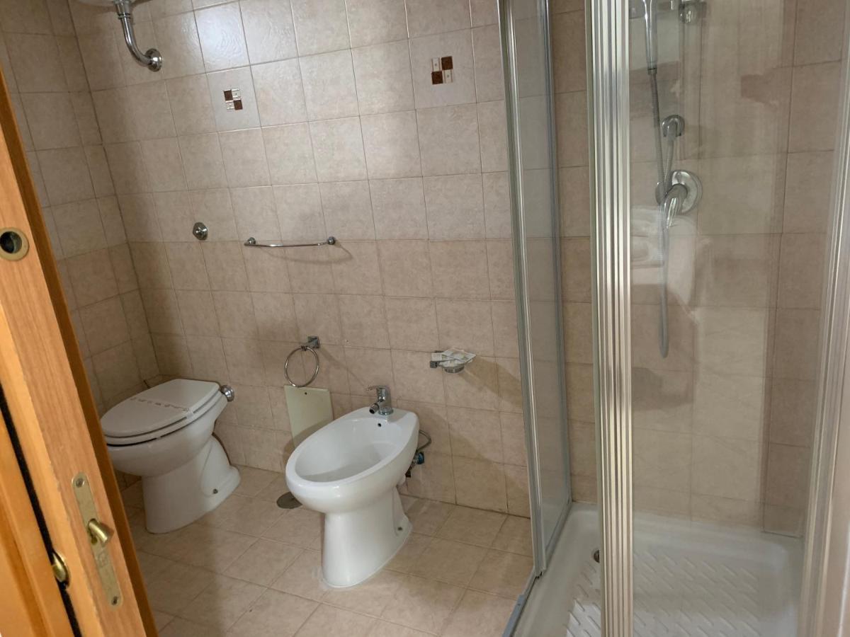 Hotel Due Pini Conte Angri Esterno foto