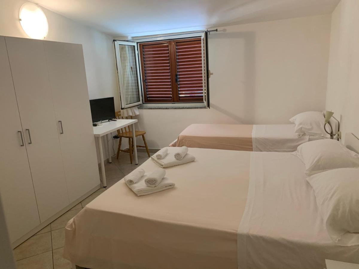 Hotel Due Pini Conte Angri Esterno foto