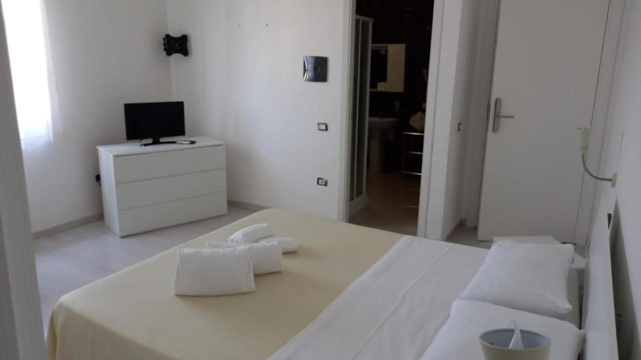 Hotel Due Pini Conte Angri Esterno foto