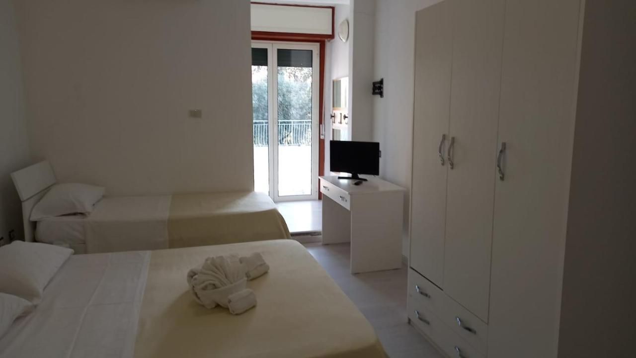 Hotel Due Pini Conte Angri Esterno foto