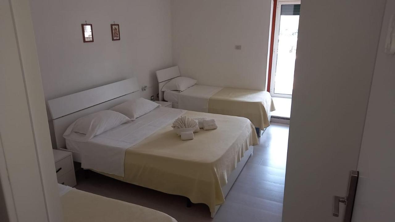 Hotel Due Pini Conte Angri Esterno foto