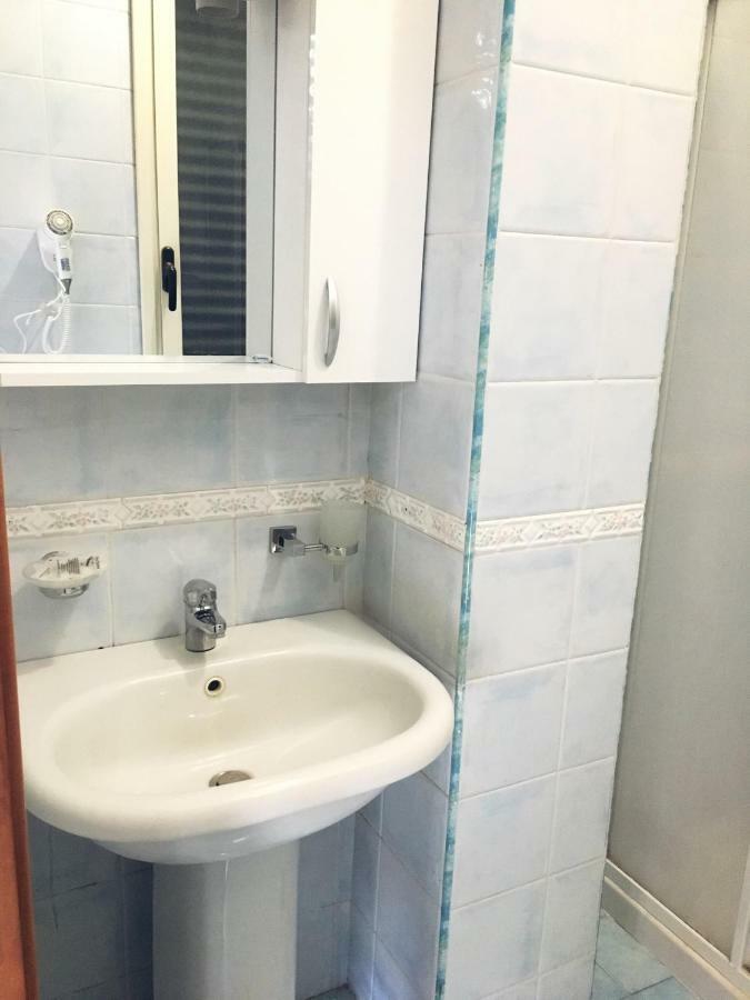 Hotel Due Pini Conte Angri Esterno foto