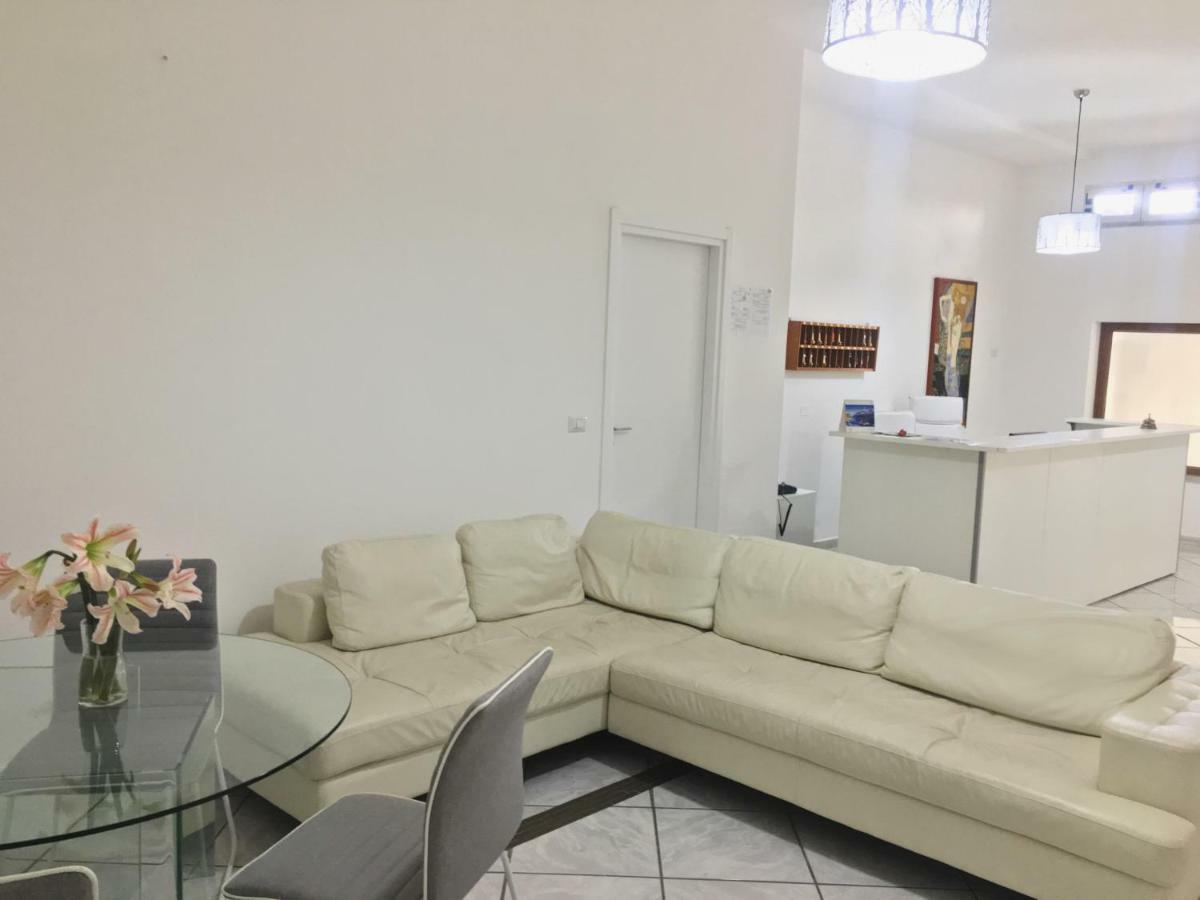 Hotel Due Pini Conte Angri Esterno foto